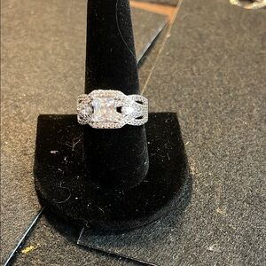 Stunning Silver Women's Ring